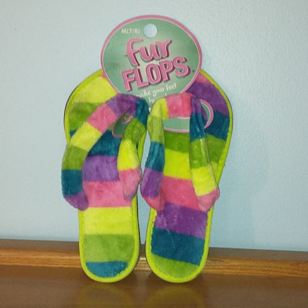 🔥Furry flip flops🔥